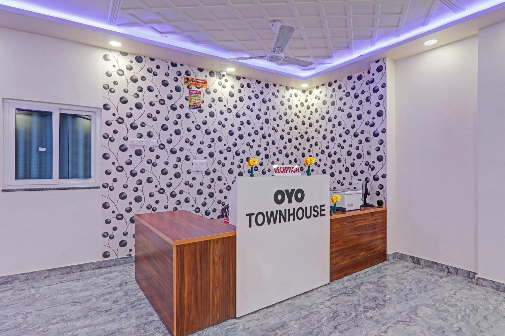 Townhouse P.S.Palace Near Amausi Metro Station لاكناو المظهر الخارجي الصورة