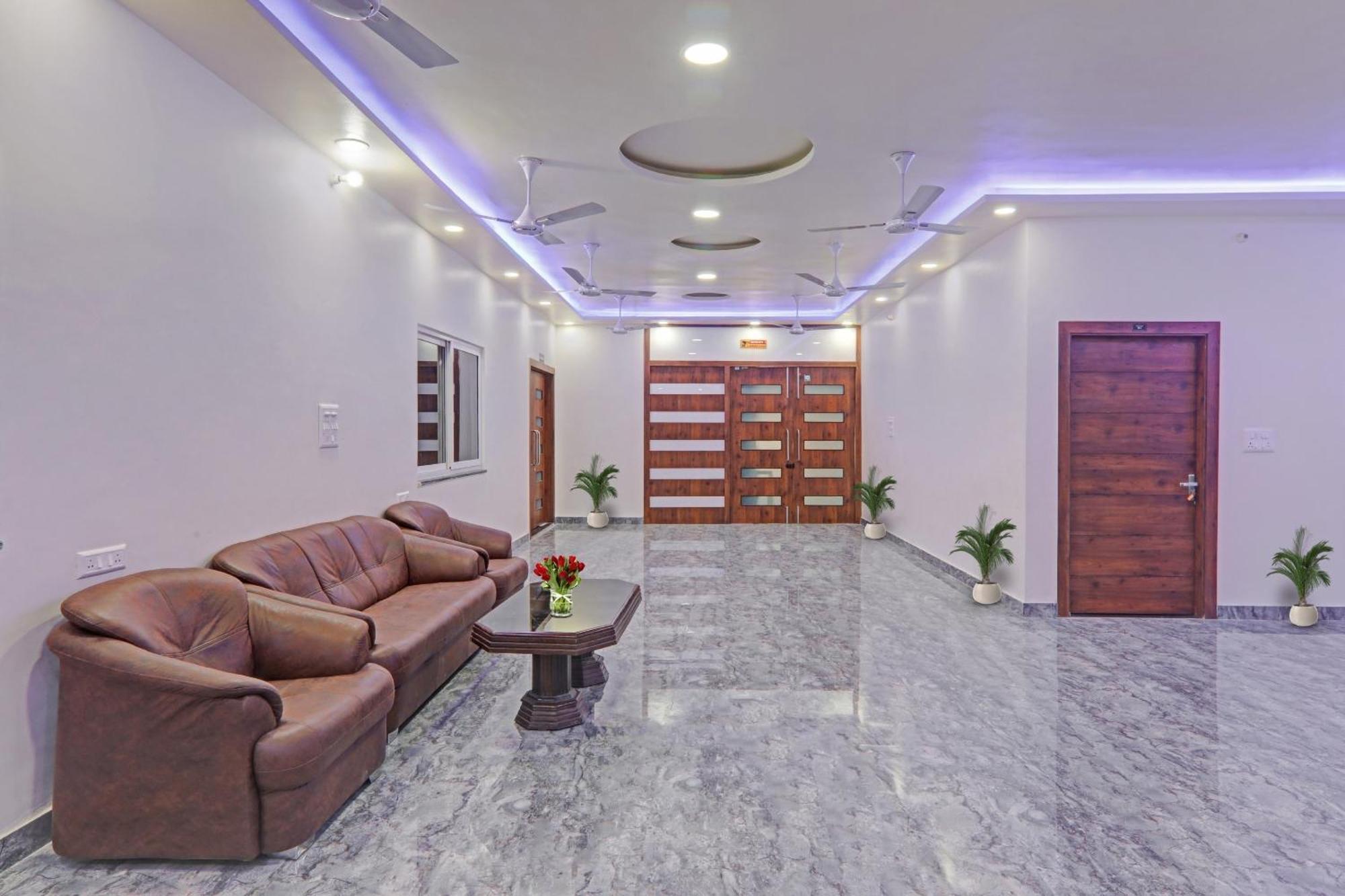 Townhouse P.S.Palace Near Amausi Metro Station لاكناو المظهر الخارجي الصورة